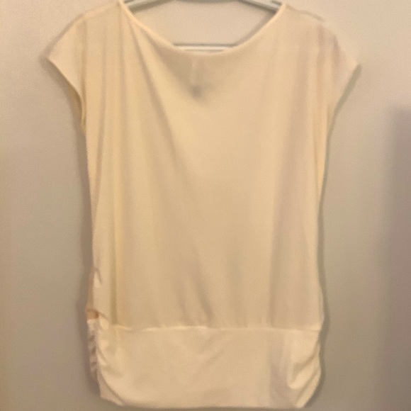 Ivory Capped Sleeves Blouse - Picture 4 of 7